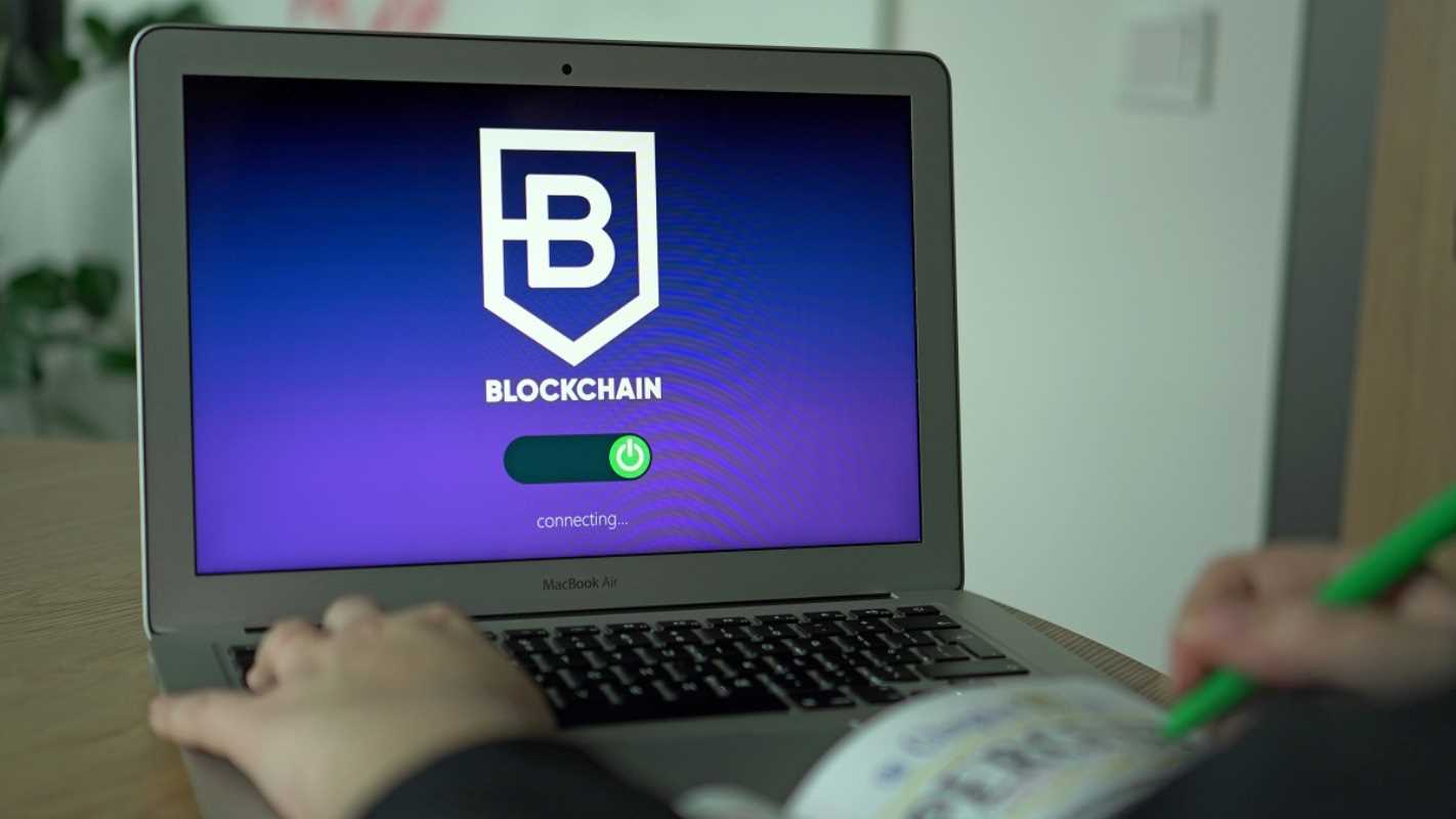 How Higher Education Institutions Are Adopting Blockchain for Credentialing
